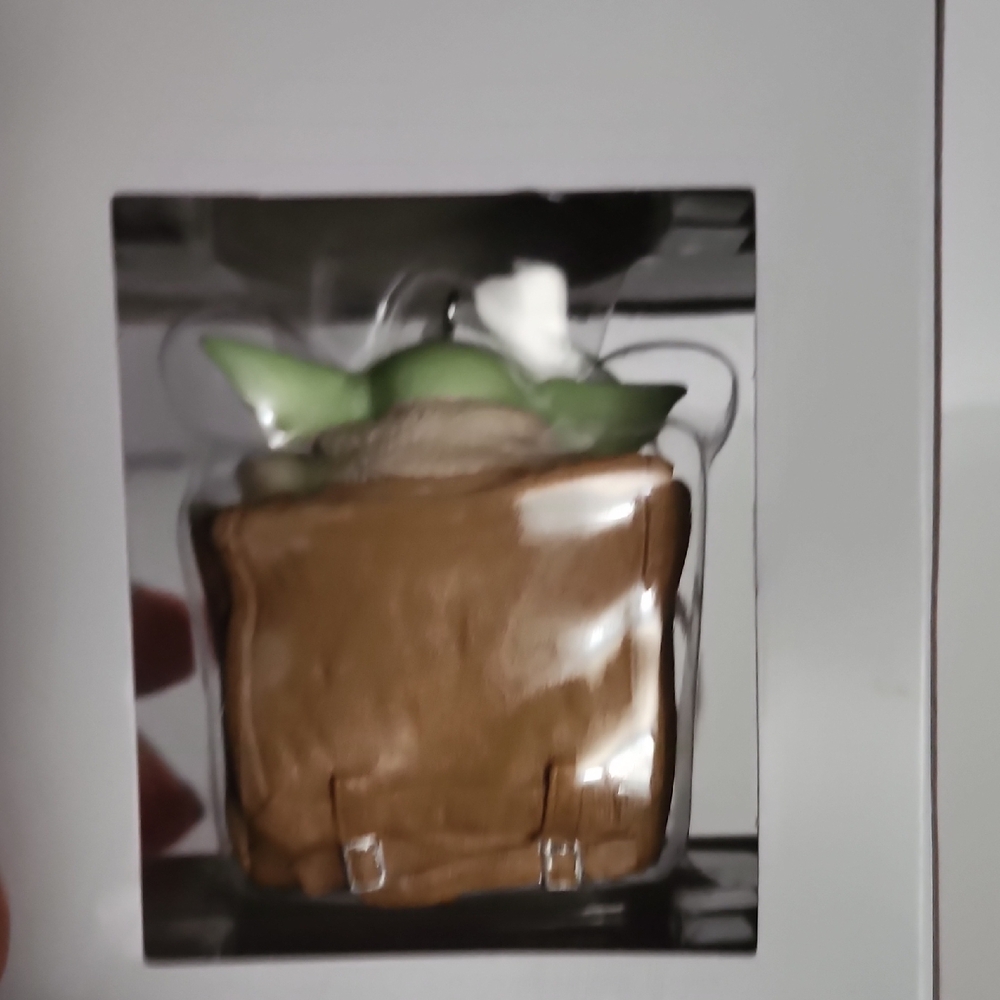 Hallmark Mandalorian Grogu Ornament in Tan Pouch - Picture 5 of 7